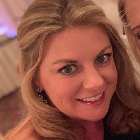 Meet your Posher, Crissy - Picture 2 of 2